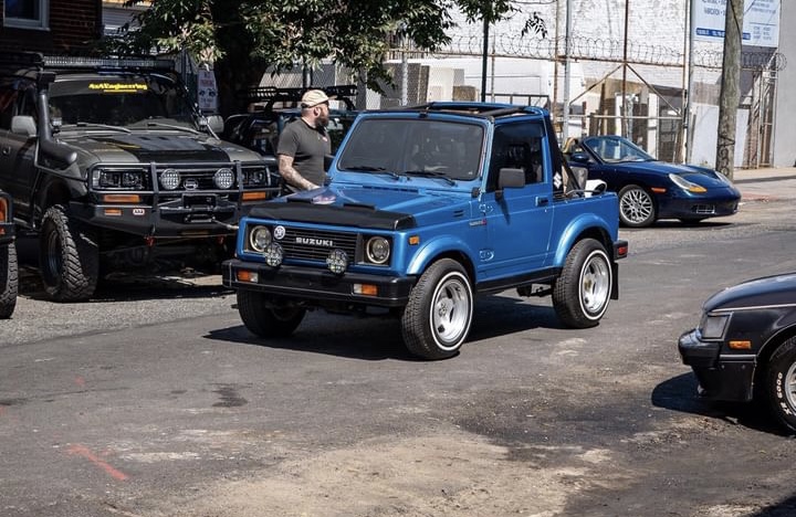 Suzuki Samurai